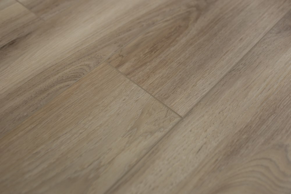 Замковая ПВХ плитка "Art Tile" Клён Фог (1220*152*5 мм) — купить в Великом Новгороде