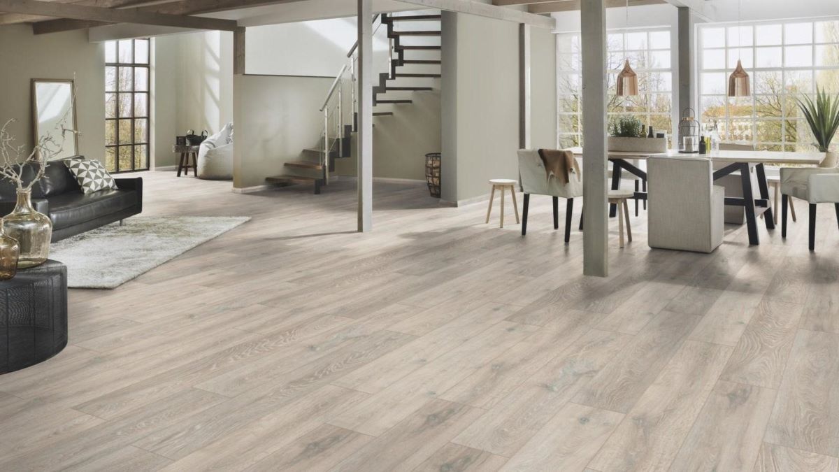 Ламинат "Kronospan" Super Natural Classic Дуб Колорадо 5543 (1285*192*8 мм) — купить в Великом Новгороде