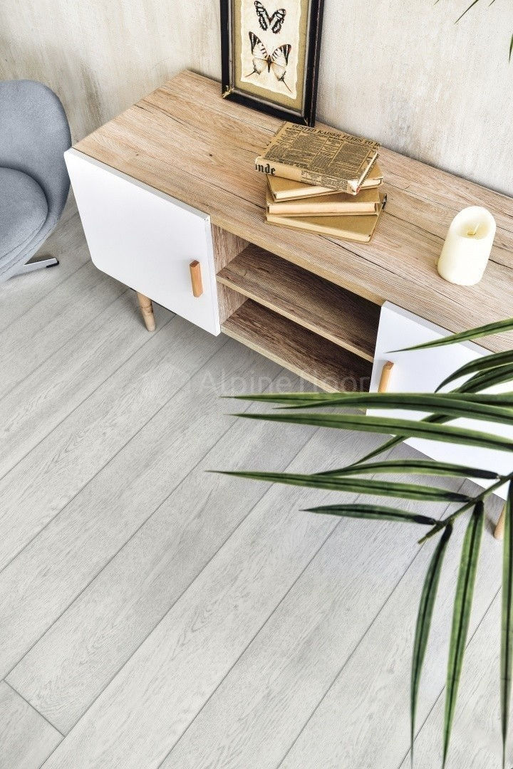 Замковая ПВХ плитка Зимний лес  (1220*183*6мм) — купить в Великом Новгороде