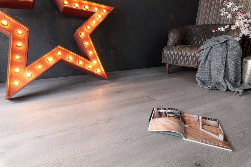 Замковая ПВХ плитка "Aquafloor" AF8022XXL (1800*228*8 мм) — купить в Великом Новгороде