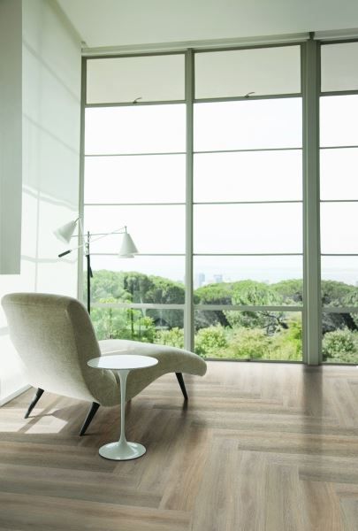 Кварцвиниловая плитка "LG" Орешник классический (1200*180*2 мм) — купить в Великом Новгороде