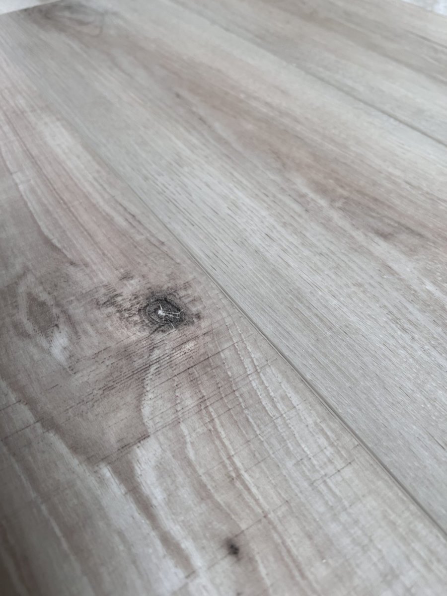 SPC ламинат "OneFloor" ЕСО 5021 (4V фаска) (1220*184*4 мм) — купить в Великом Новгороде