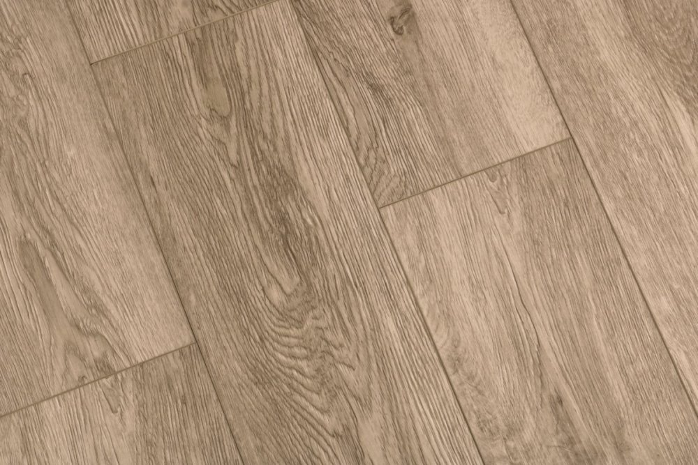 LVT плитка "Profield" Дуб Мадейра (915,4*152,4*2,5 мм) — купить в Великом Новгороде